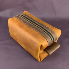 Load image into Gallery viewer, Classic Leather Dopp Kit
